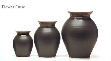 Pottery Stephen Pearce Shanagarry Flower Cruse