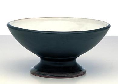 Pottery Stephen Pearce Shanagarry Fruit stand medium